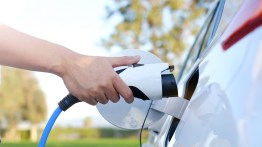 Why Compact EVs and SUVs Are Ideal for Seniors: Key Features and Benefits